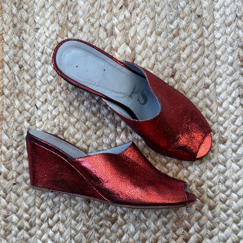 Ops & Ops 36 No. 15 Wedge Mule Shoe Peep Toe Metallic Ruby Red